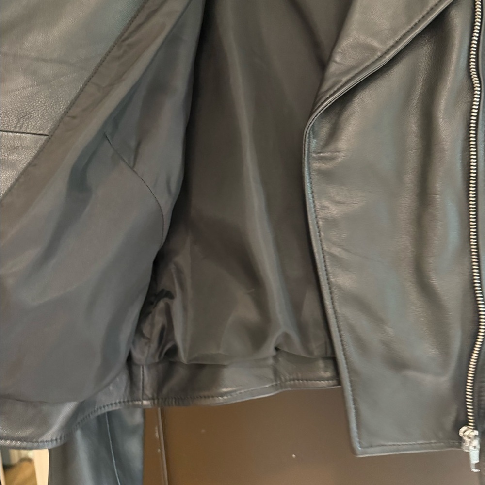 Quince 100% Leather motorcycle jacket - Picture 6 of 13